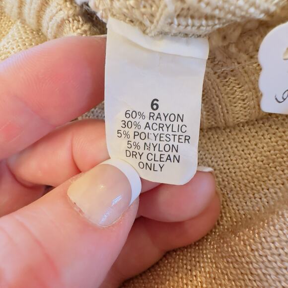 Vintage Vivanti Metallic Gold Knit Sweater Skirt Set Size 6 Festive Made in USA - Picture 11 of 12